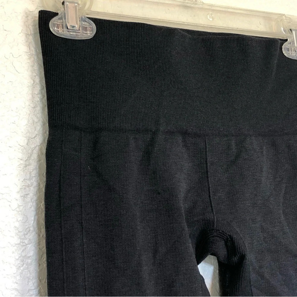 Lululemon Ebb To Street Cropped Black Leggings size 4 - Picture 4 of 9